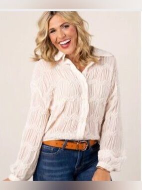 NWT Allie Rose Bubble Hem Button-Front Blouse